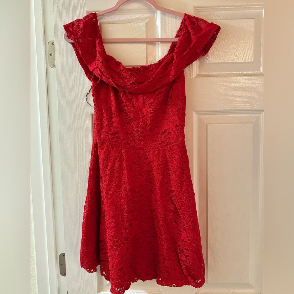 Charlotte Russe Red Mini Lace Dresz